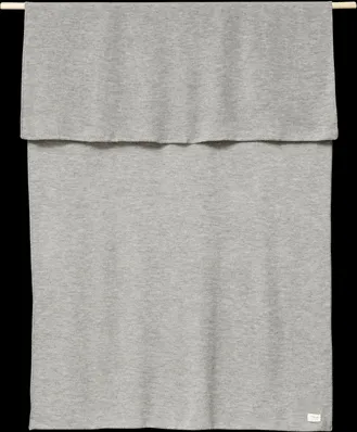 Form & Refine Aymara Plaid Grå